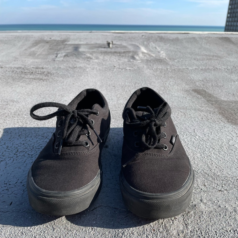 VANS black size 9M